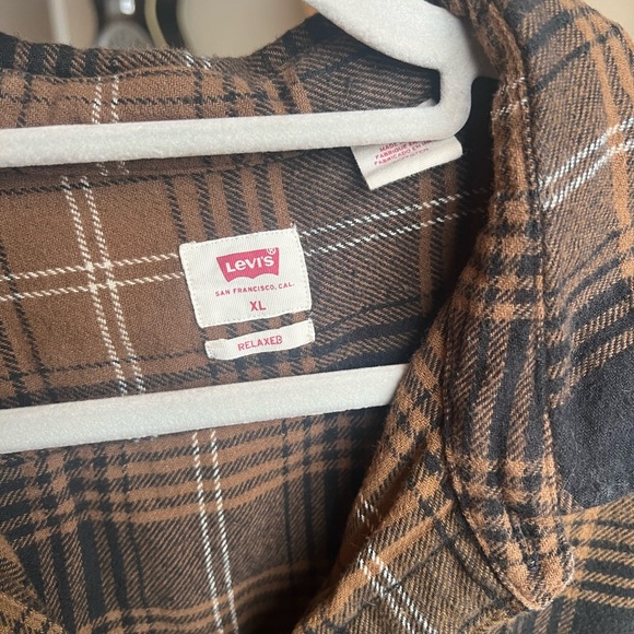 Mens Levi Oversized Flannel - Picture 2 of 5